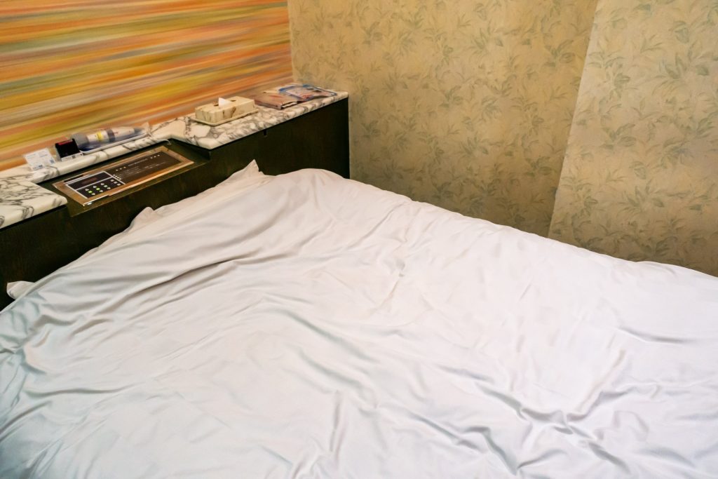 ラブホテル室内